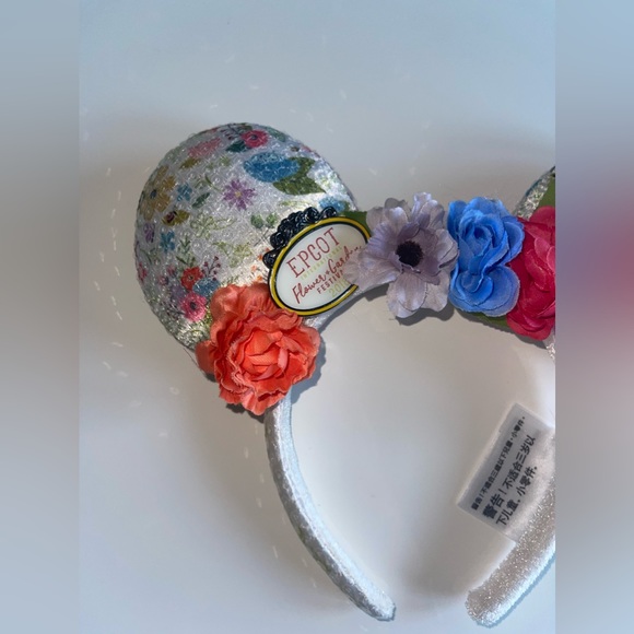 Epcot Mickey Ears - Picture 2 of 4